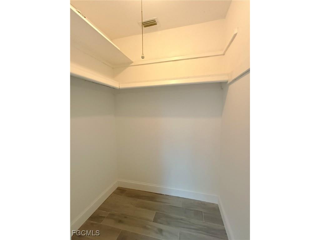 424 Bayshore Drive Cape Coral FL 33904 2025020235 image11