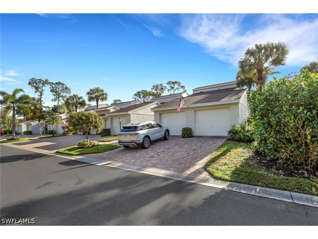 424 Foxtail Court #424 Naples FL 34104 226014628 image2