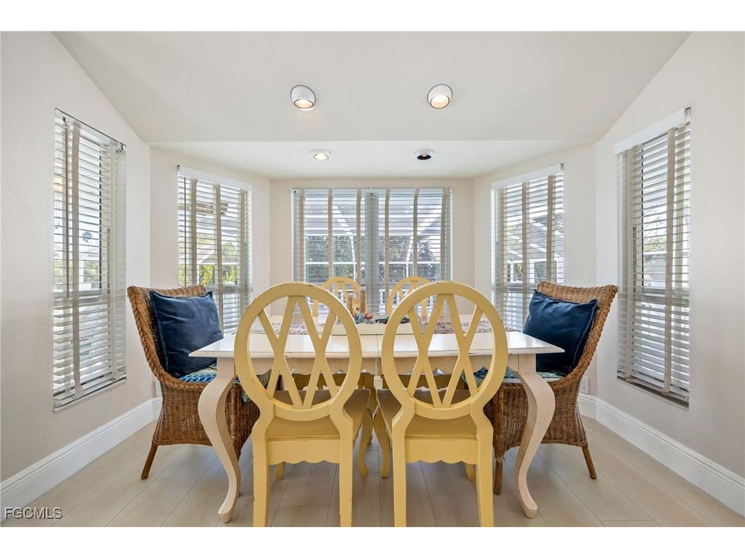 424 Lagoon Drive Sanibel FL 33957 2026000710 image10