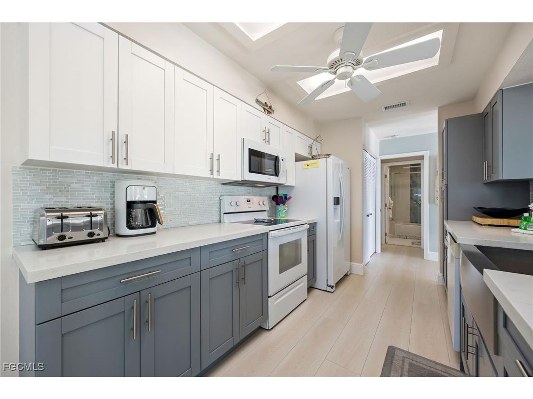 424 Lagoon Drive Sanibel FL 33957 2026000710 image12