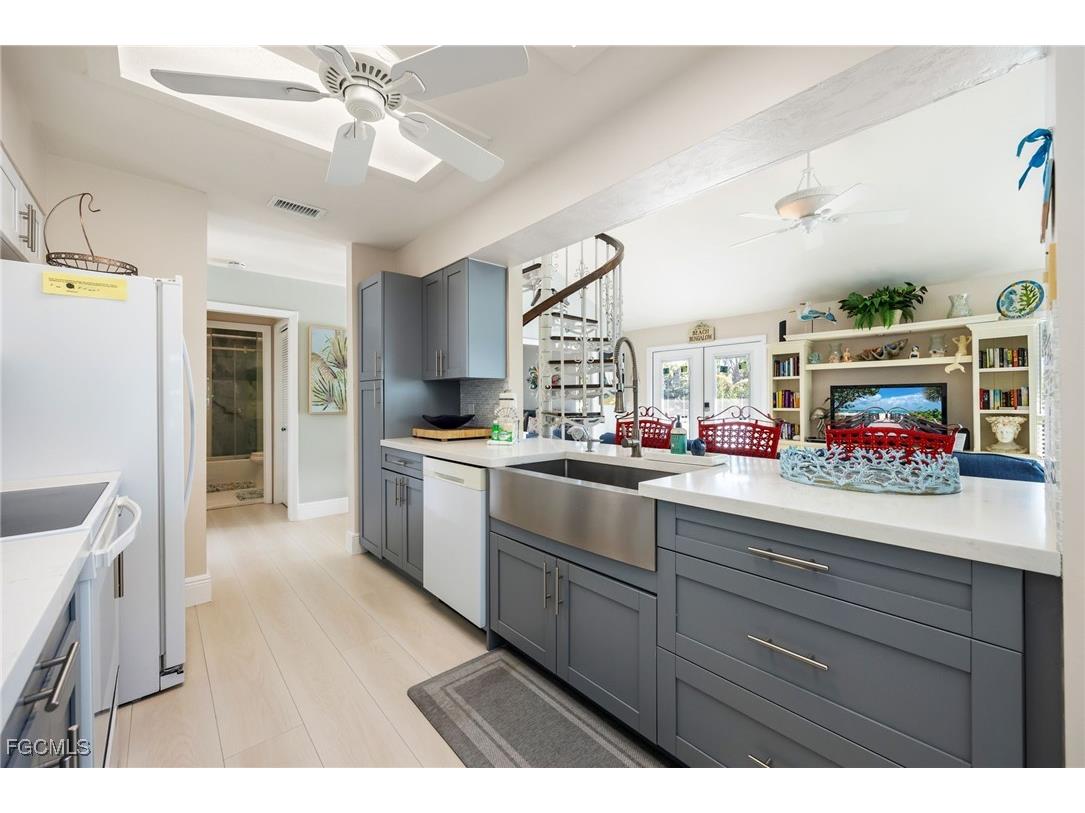424 Lagoon Drive Sanibel FL 33957 2026000710 image13