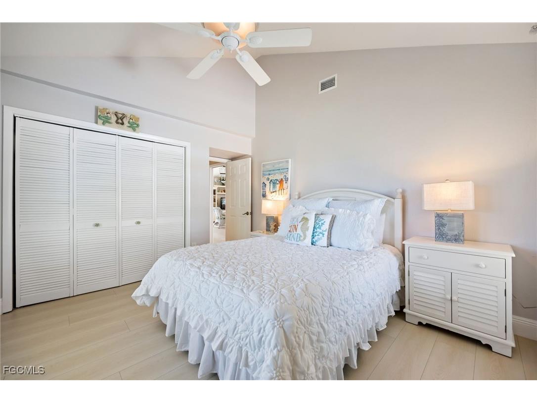 424 Lagoon Drive Sanibel FL 33957 2026000710 image21
