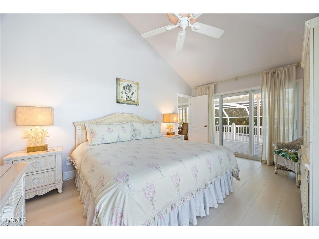424 Lagoon Drive Sanibel FL 33957 2026000710 image23