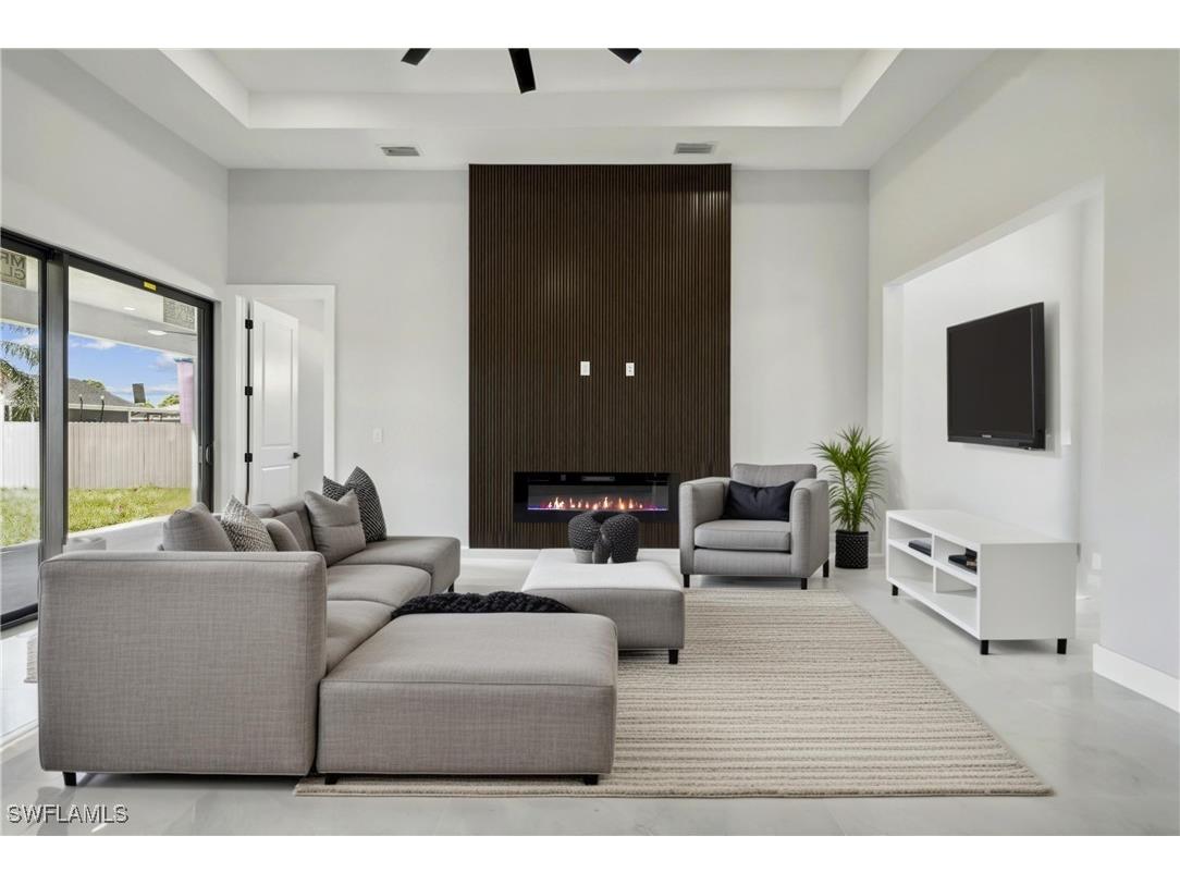 424 NE Juanita Court Cape Coral FL 33909 224093725 image1