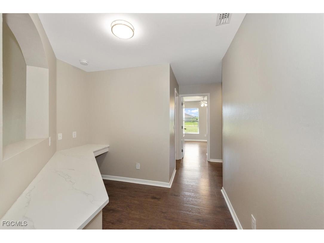 424 NW 14th Street Cape Coral FL 33993 2025016183 image17