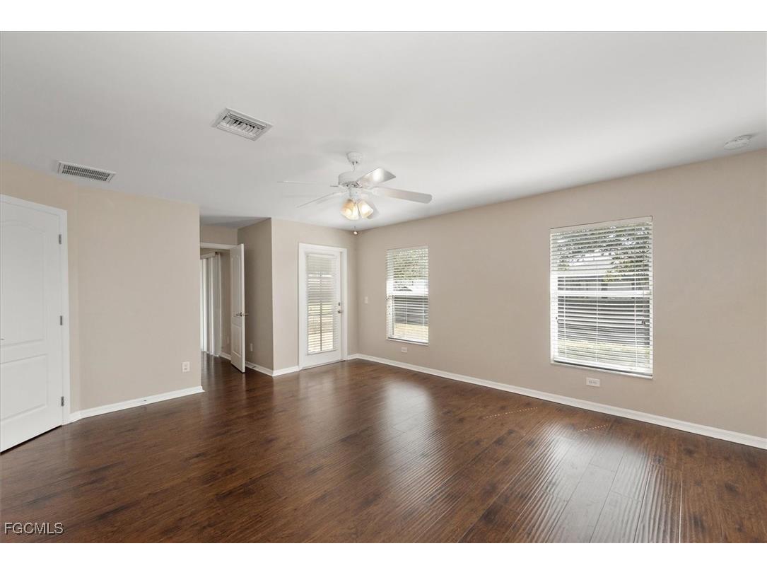 424 NW 14th Street Cape Coral FL 33993 2025016183 image20
