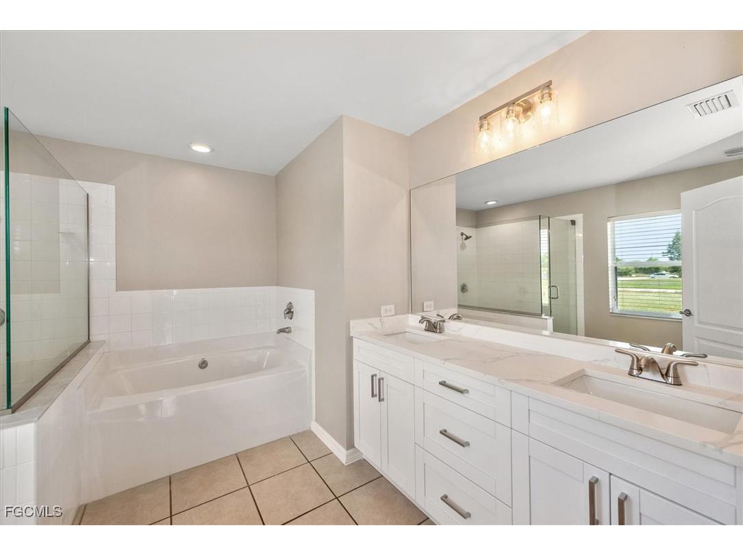 424 NW 14th Street Cape Coral FL 33993 2025016183 image24