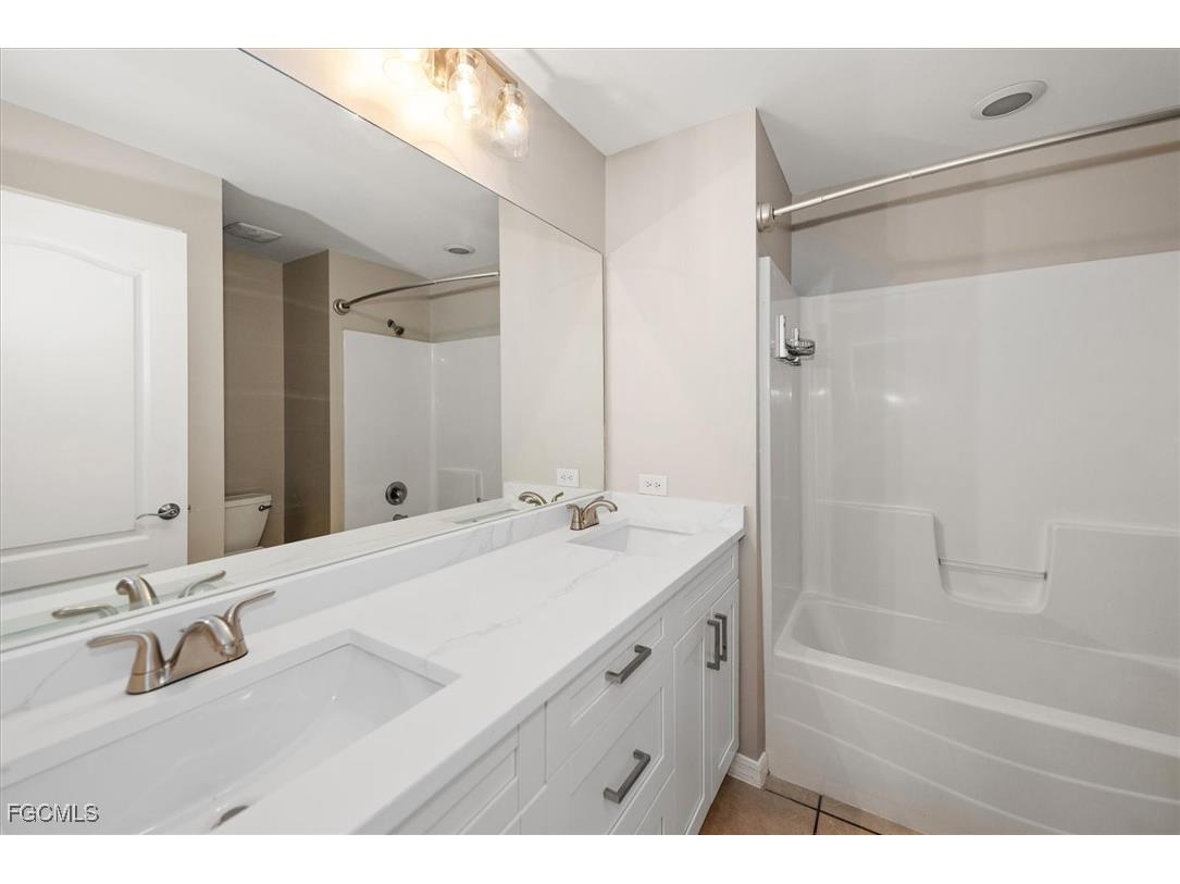 424 NW 14th Street Cape Coral FL 33993 2025016183 image27