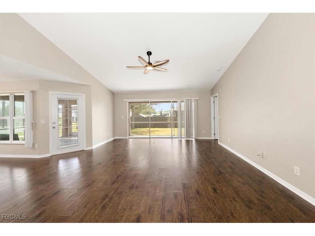 424 NW 14th Street Cape Coral FL 33993 2025016183 image4