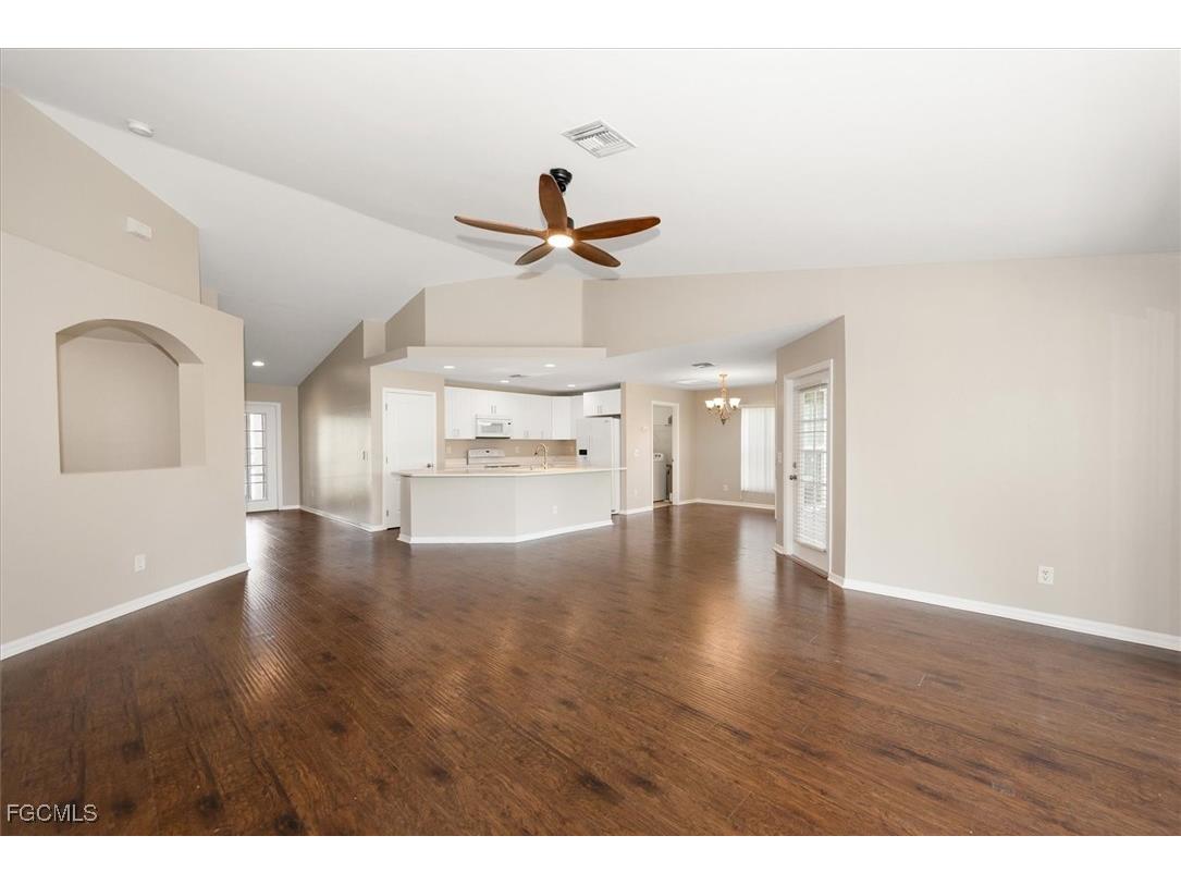 424 NW 14th Street Cape Coral FL 33993 2025016183 image6