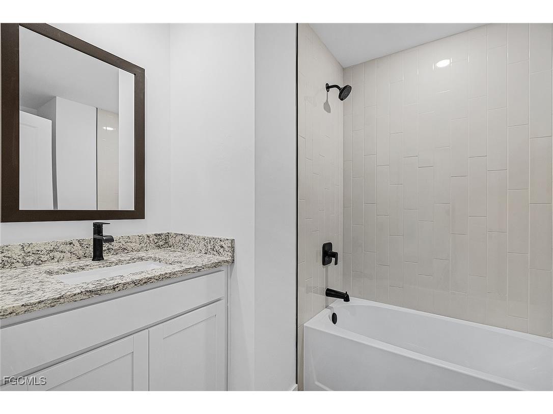 424 Parkdale Boulevard Lehigh Acres FL 33974 2025026362 image18