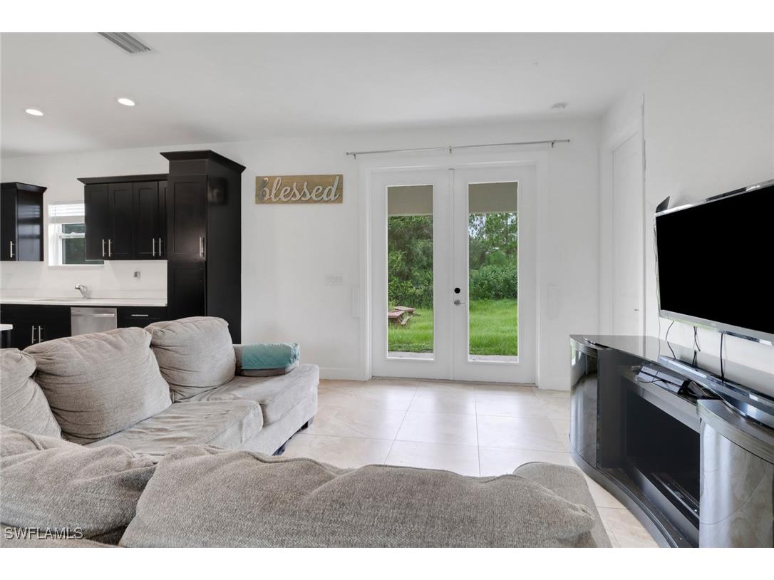 4240 62nd Avenue NE Naples FL 34120 225068303 image11