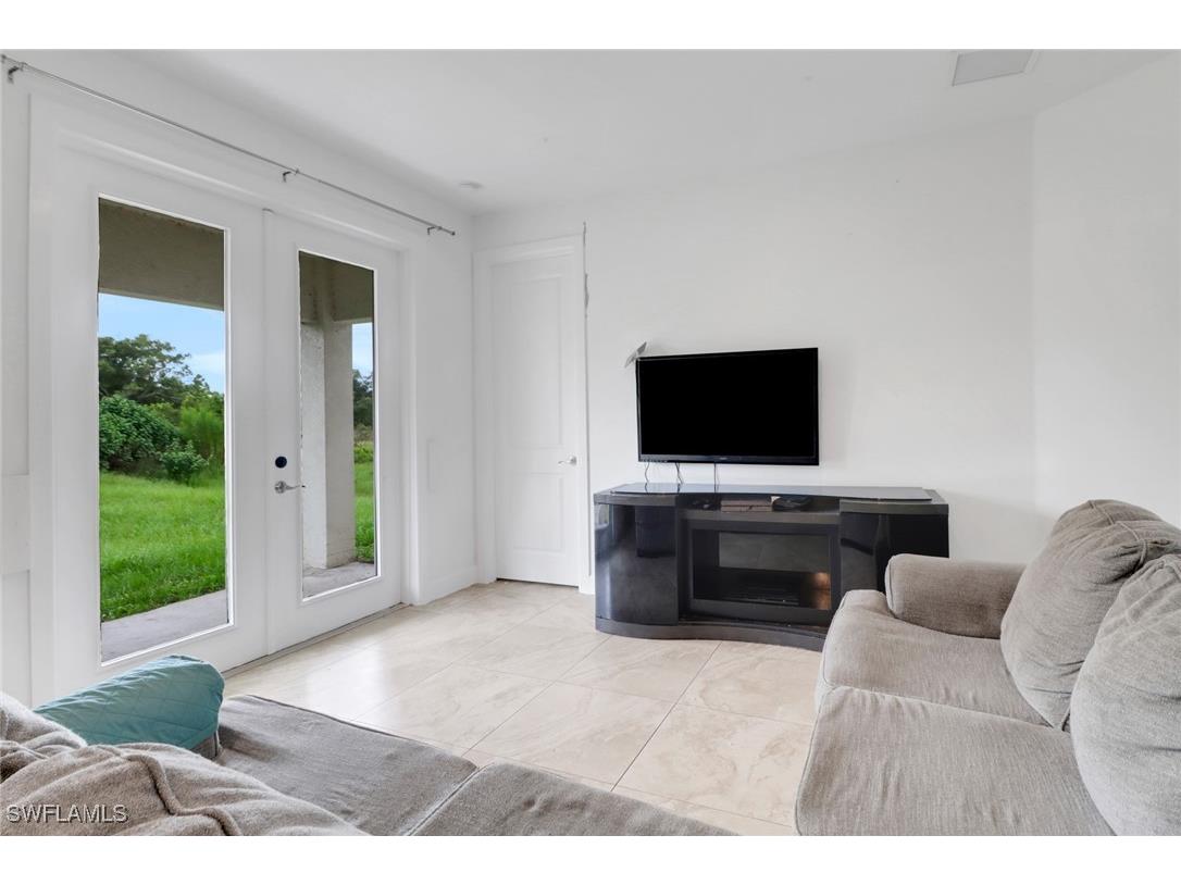 4240 62nd Avenue NE Naples FL 34120 225068303 image12