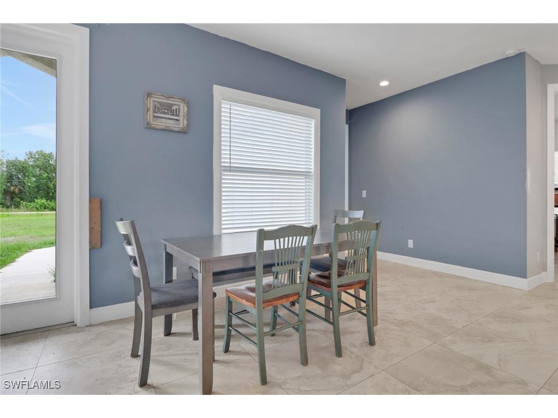 4240 62nd Avenue NE Naples FL 34120 225068303 image6