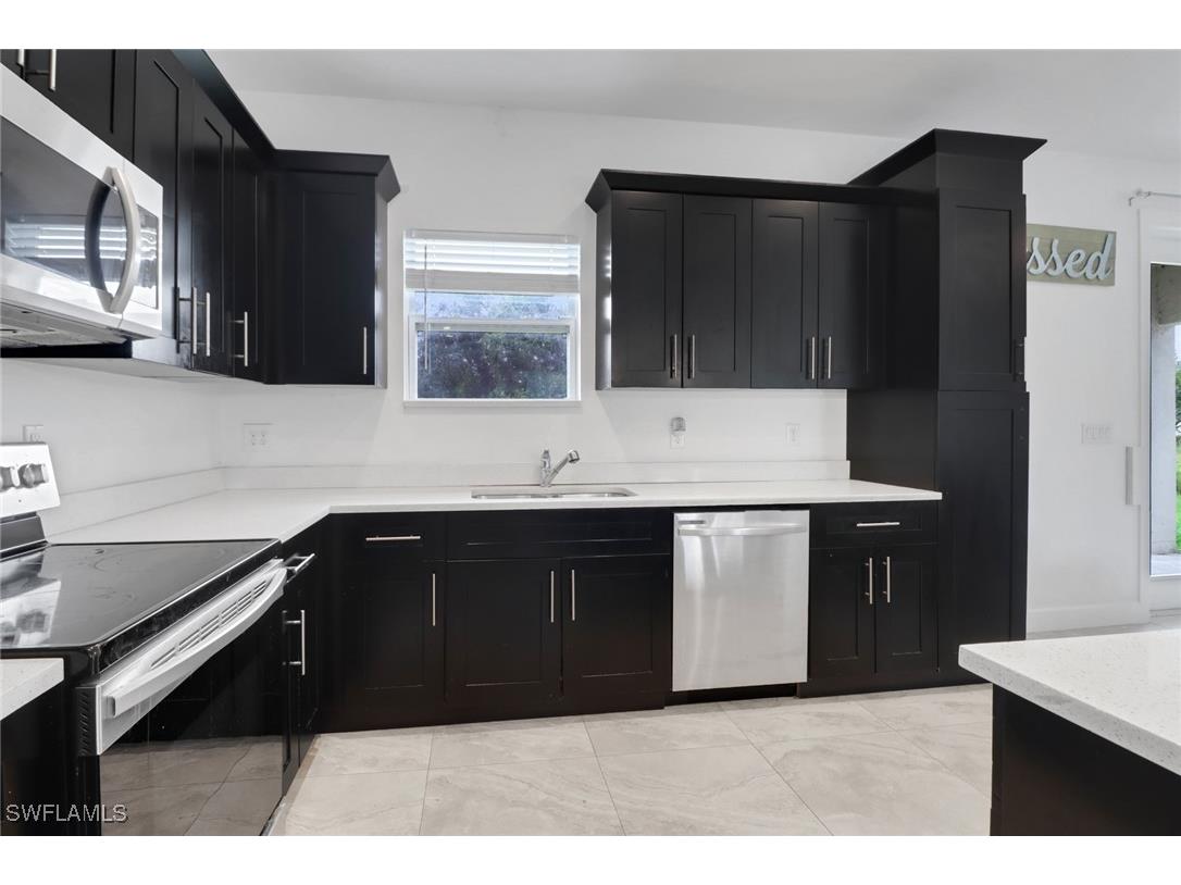 4240 62nd Avenue NE Naples FL 34120 225068303 image8