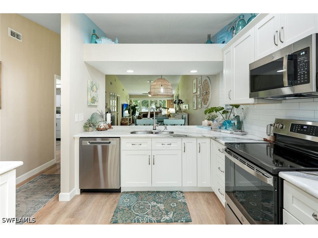 4240 Jack Frost Court #6 Naples FL 34112 226014881 image12
