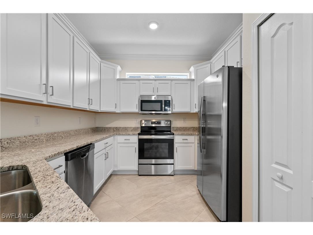 4240 Lemongrass Drive Fort Myers FL 33916 225061200 image7