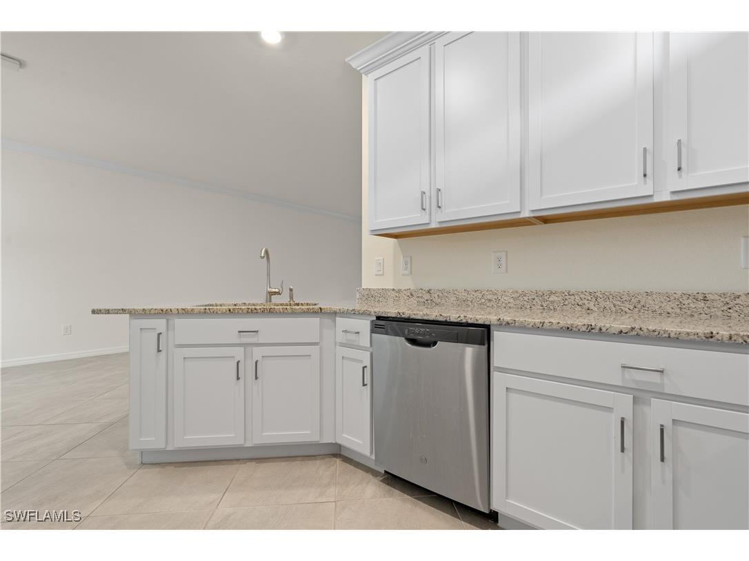 4240 Lemongrass Drive Fort Myers FL 33916 225061200 image8