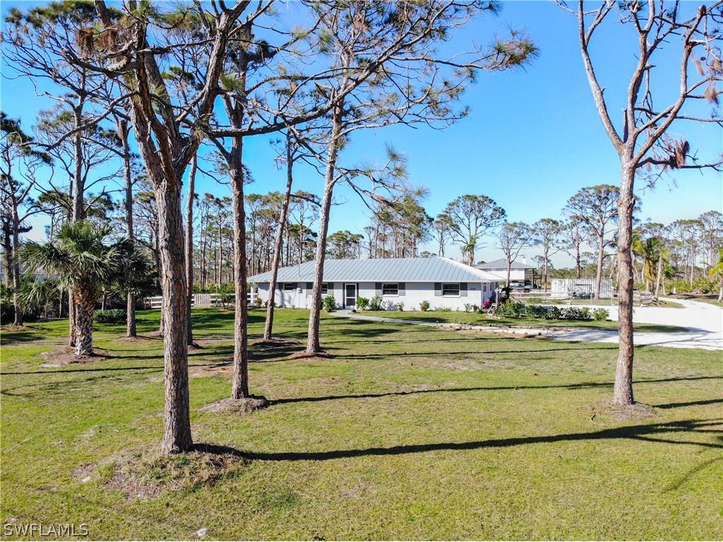 4240 Pinetree Boulevard Saint James City FL 33956 223012386 image1