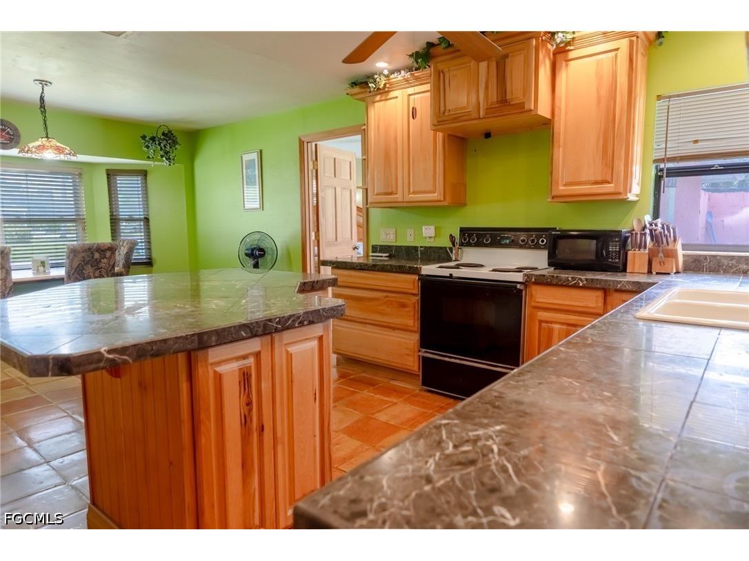 4240 Riverview Road Fort Myers FL 33905 2026020808 image11