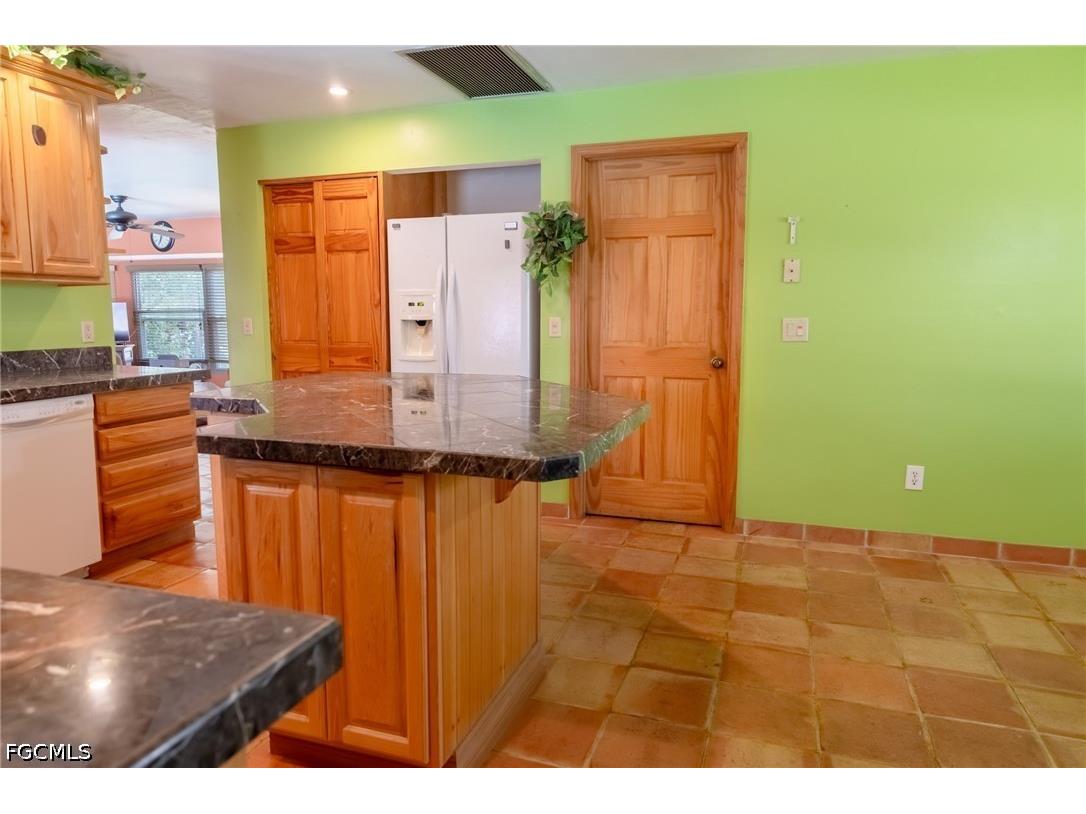 4240 Riverview Road Fort Myers FL 33905 2026020808 image13