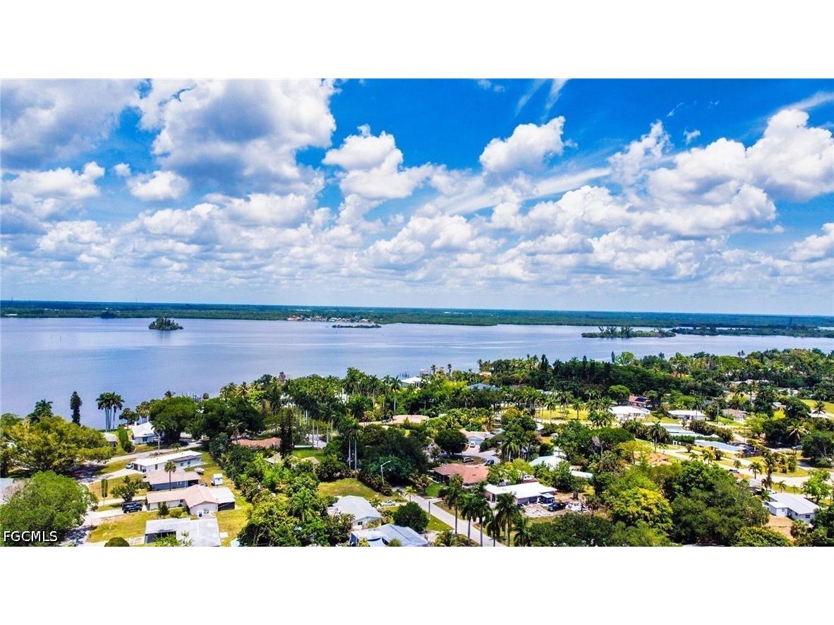 4240 Riverview Road Fort Myers FL 33905 2026020808 image3