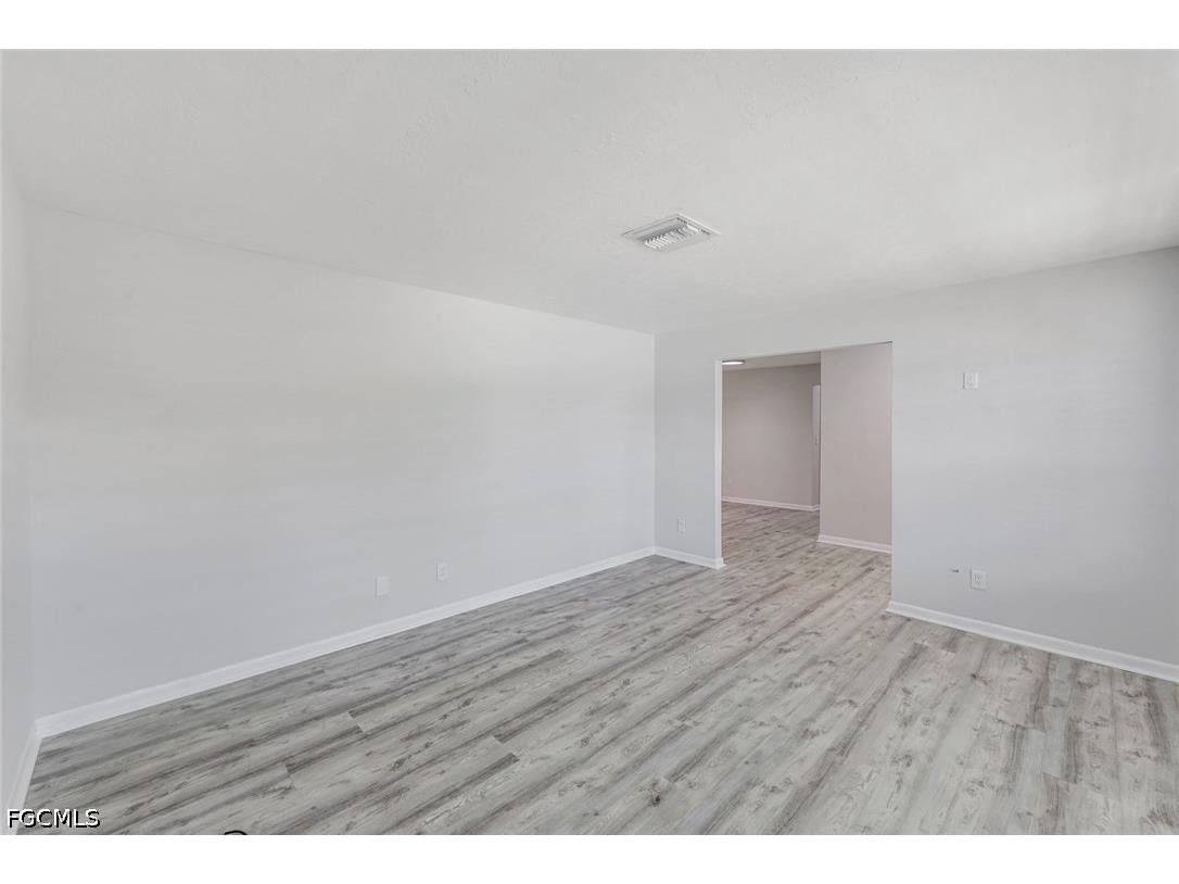 4240 SE 3rd Avenue Cape Coral FL 33904 2026016799 image10