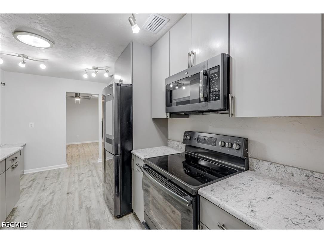 4240 SE 3rd Avenue Cape Coral FL 33904 2026016799 image5