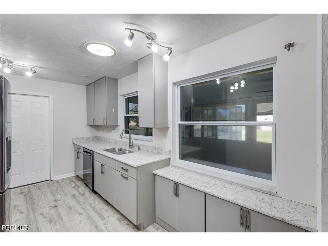 4240 SE 3rd Avenue Cape Coral FL 33904 2026016799 image6
