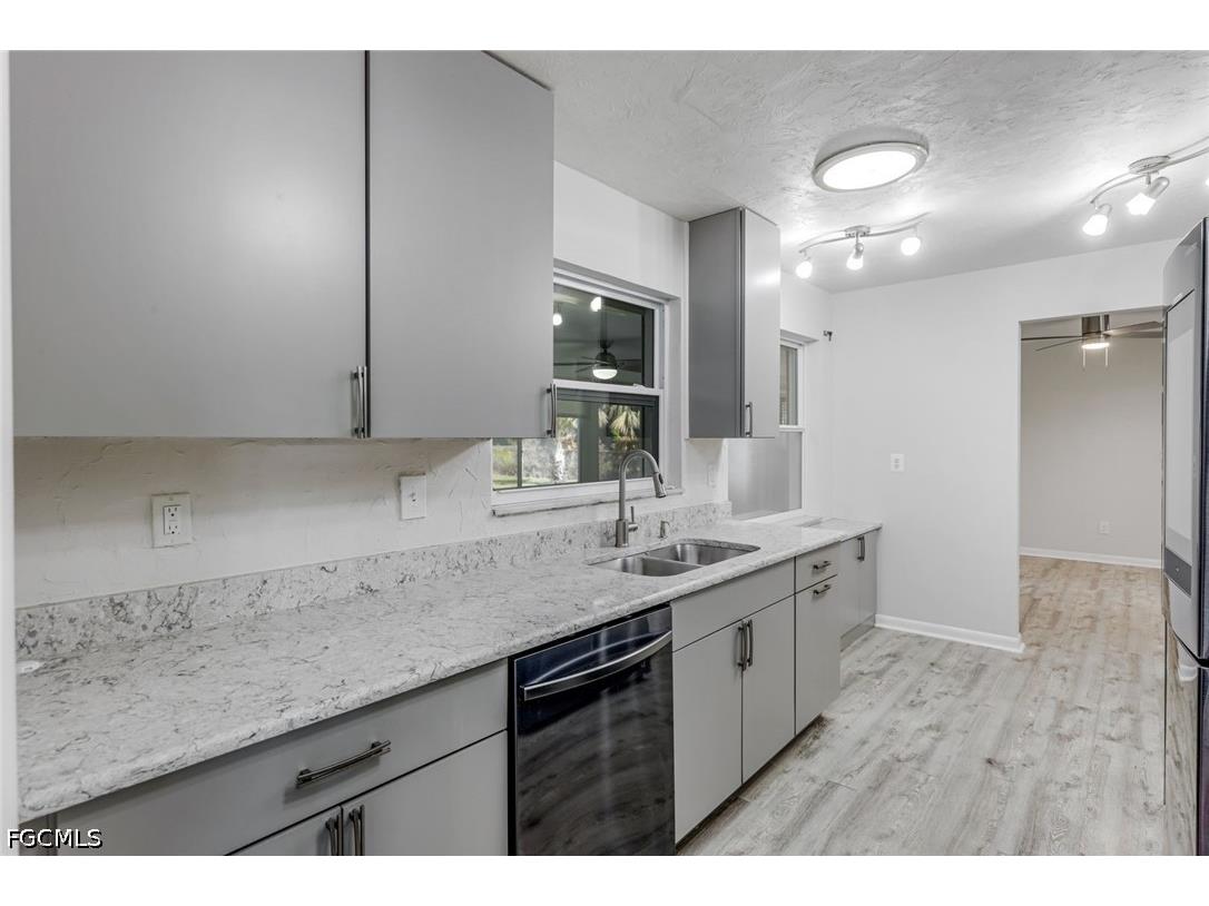 4240 SE 3rd Avenue Cape Coral FL 33904 2026016799 image7