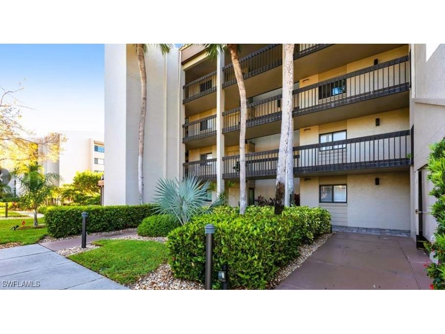 4240 Steamboat Bend #401 Fort Myers FL 33919 224105190 image1