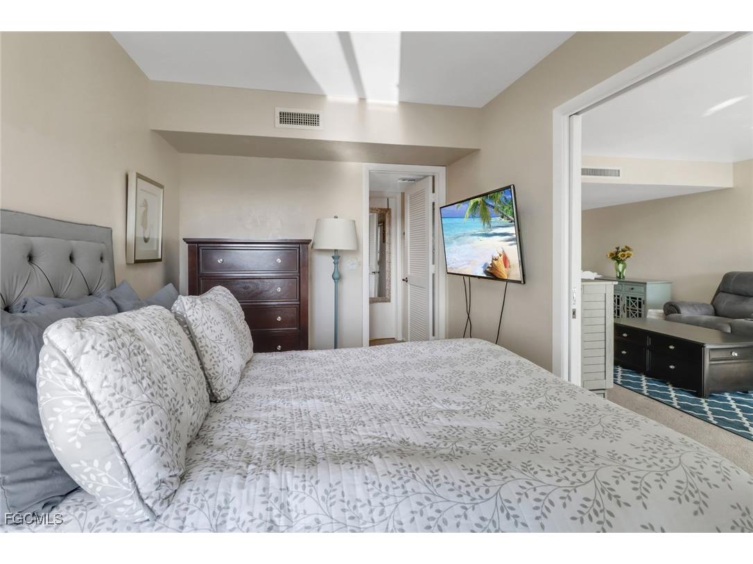 4240 Steamboat Bend #403 Fort Myers FL 33919 2025026009 image12