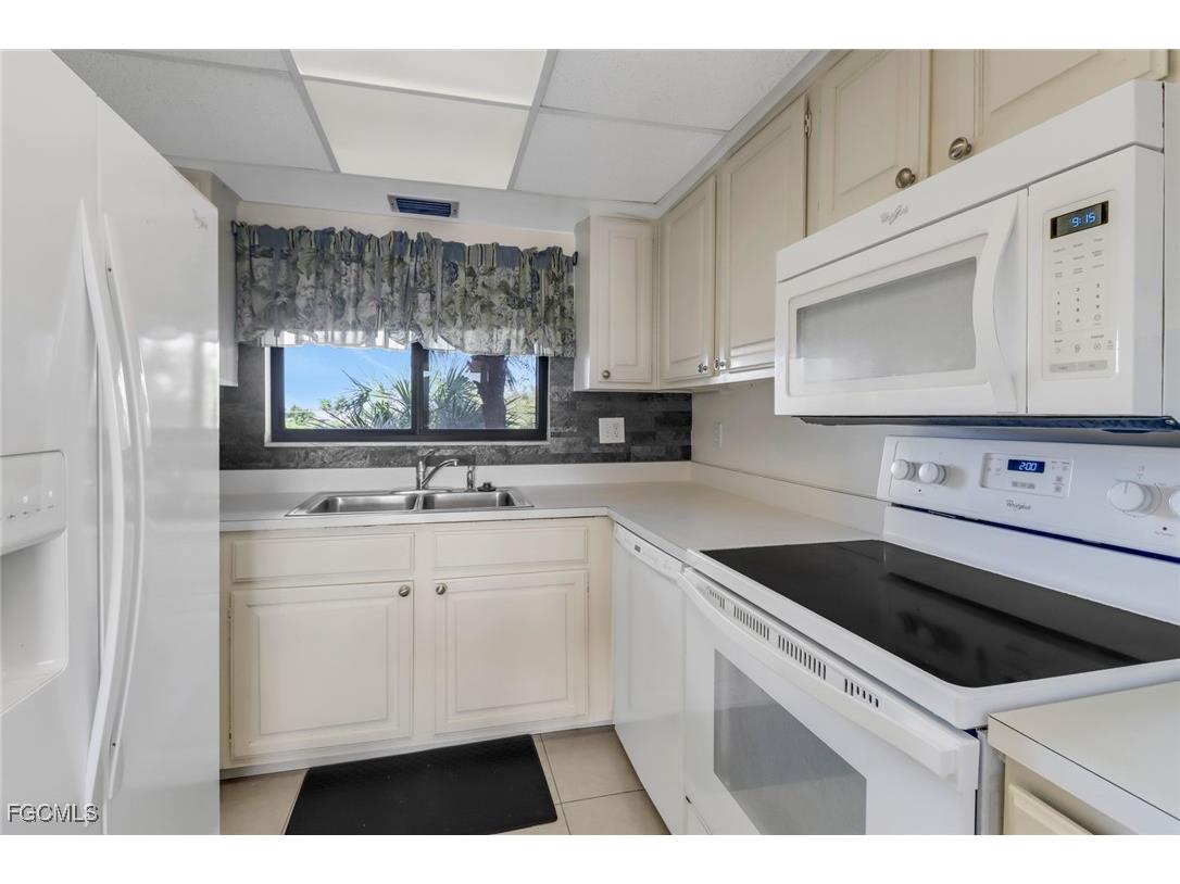 4240 Steamboat Bend #403 Fort Myers FL 33919 2025026009 image15