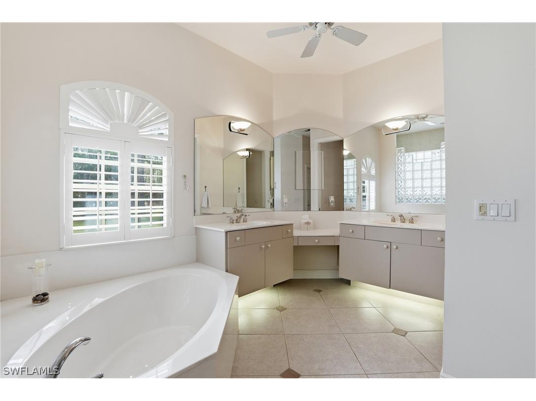 4241 7th Avenue NW Naples FL 34119 226008678 image26