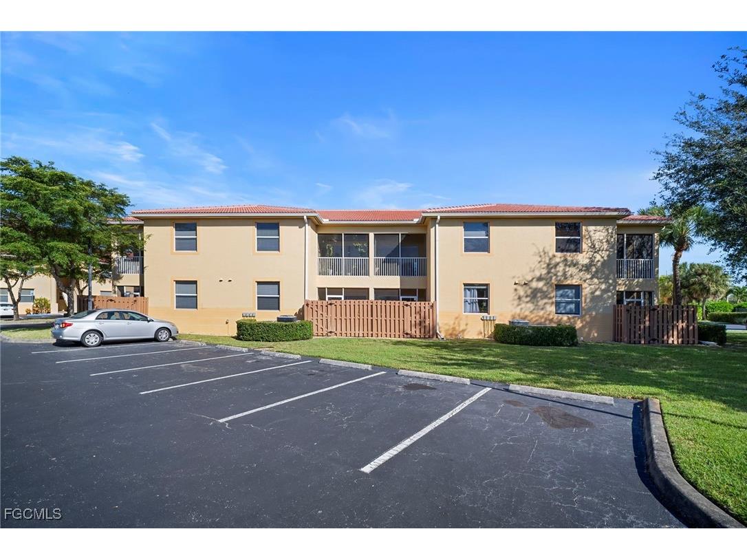 4241 Bellasol Circle #1924 Fort Myers FL 33916 2025019203 image4