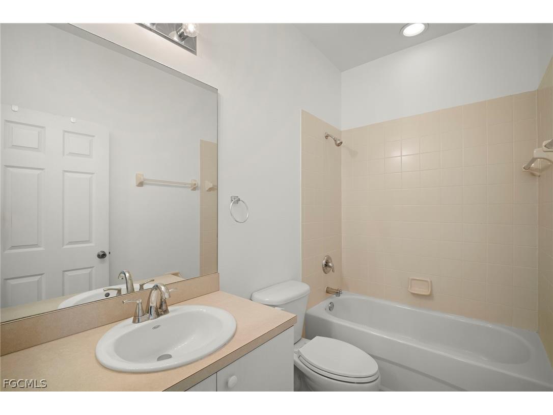 4241 Bellasol Circle #1924 Fort Myers FL 33916 2026013369 image19