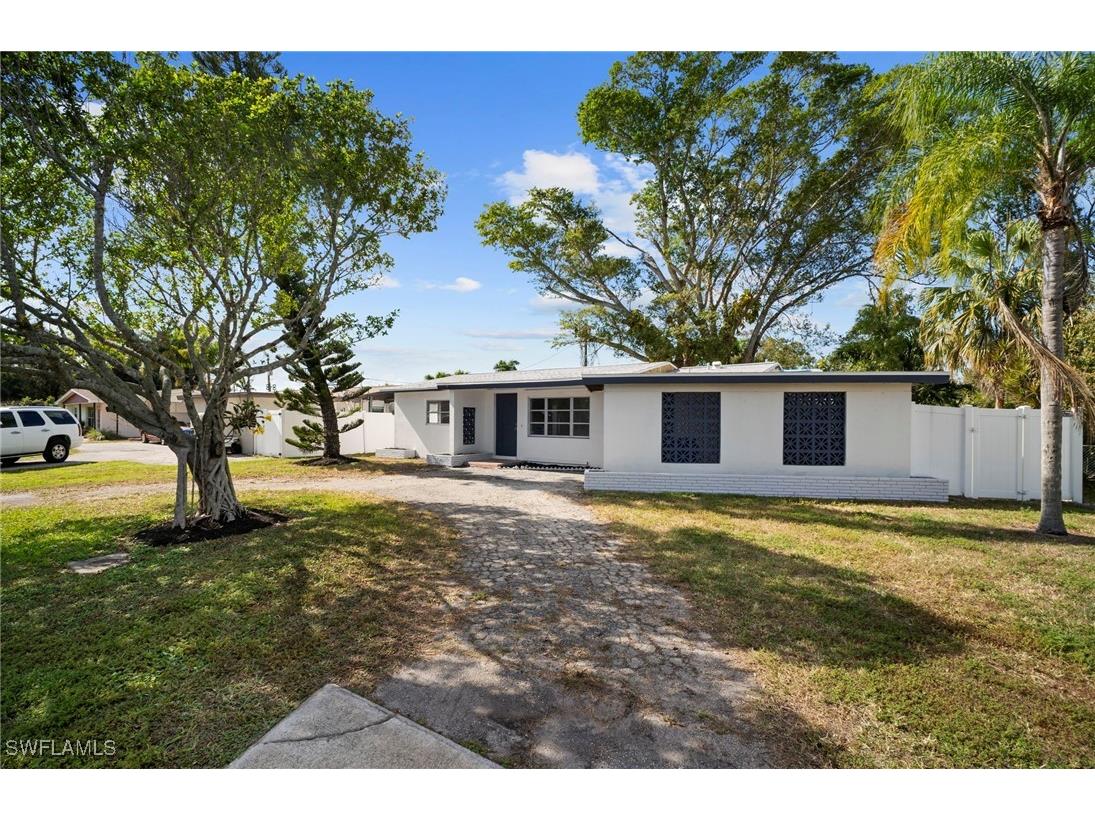 4244 Ellen Avenue Fort Myers FL 33901 226003996 image1