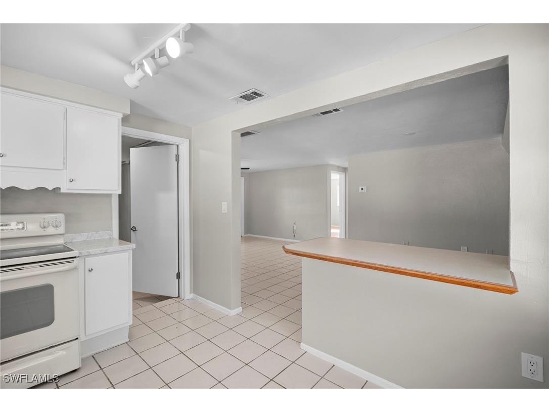 4244 Ellen Avenue Fort Myers FL 33901 226003996 image12