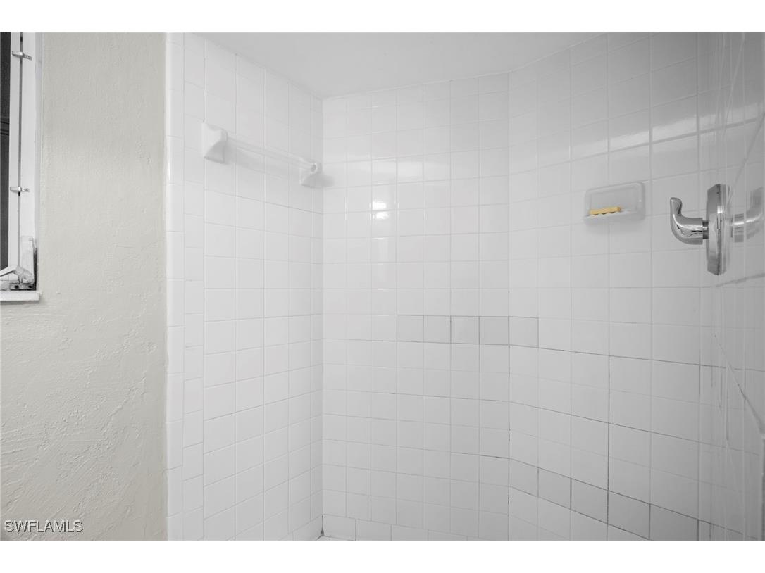 4244 Ellen Avenue Fort Myers FL 33901 226003996 image15
