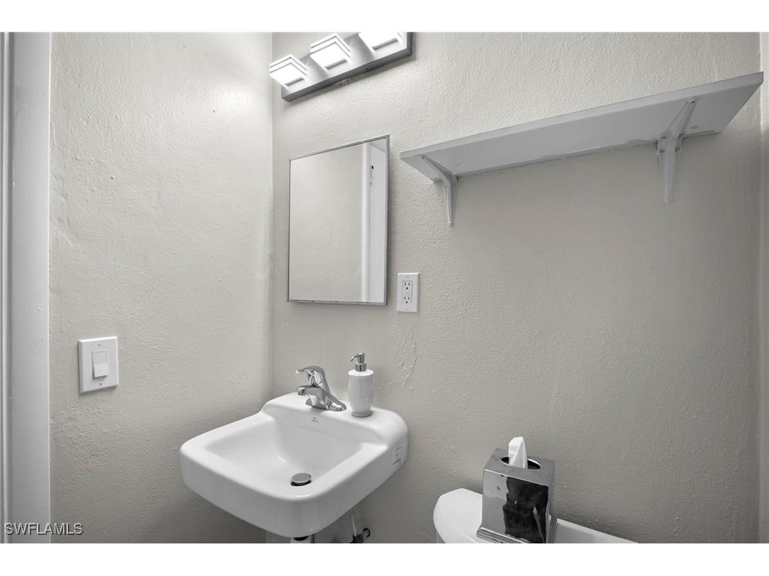 4244 Ellen Avenue Fort Myers FL 33901 226003996 image16
