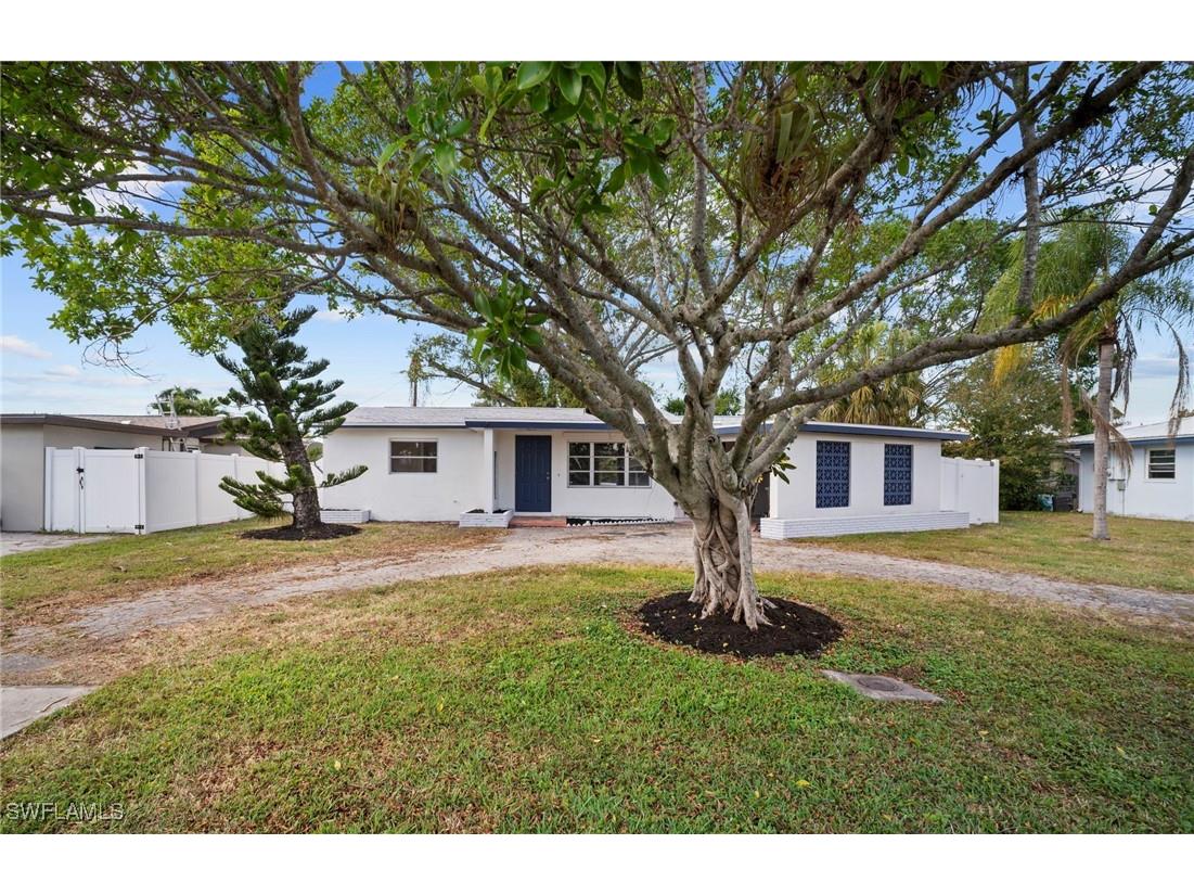 4244 Ellen Avenue Fort Myers FL 33901 226003996 image2