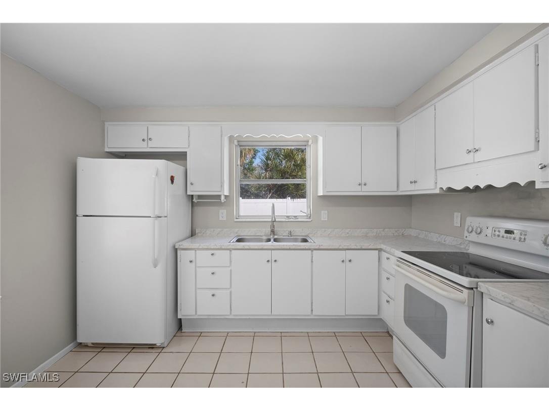 4244 Ellen Avenue Fort Myers FL 33901 226003996 image9
