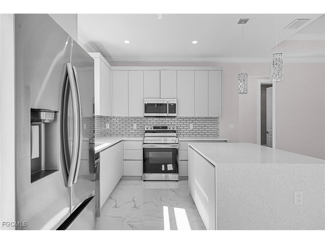 4245 60th Avenue NE Naples FL 34120 2025013157 image9