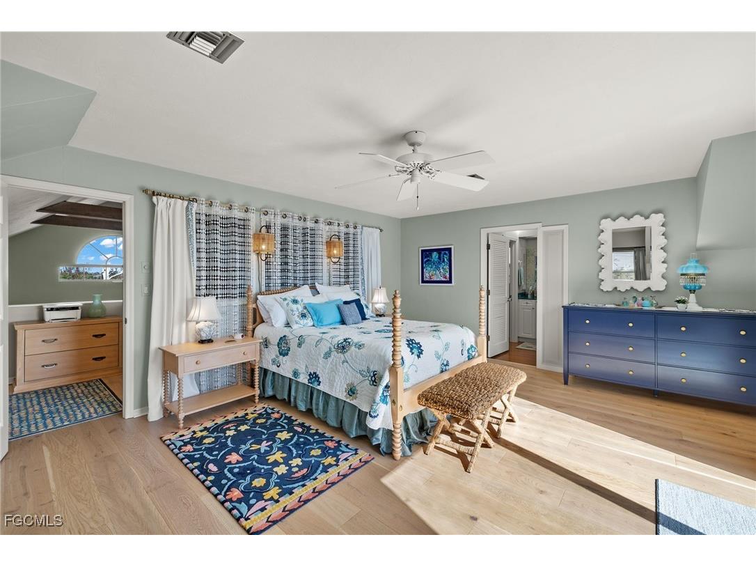 4245 Gulf Pines Drive Sanibel FL 33957 2025017495 image25