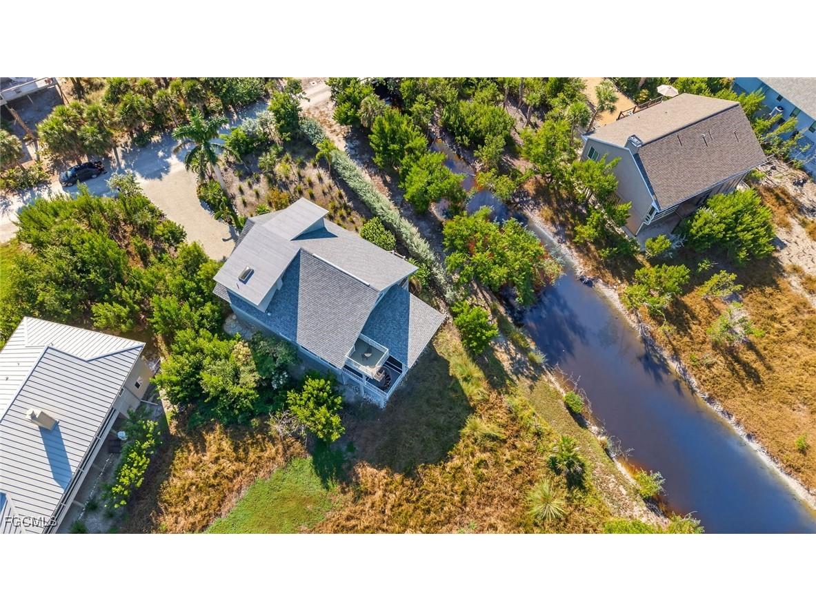 4245 Gulf Pines Drive Sanibel FL 33957 2025017495 image34