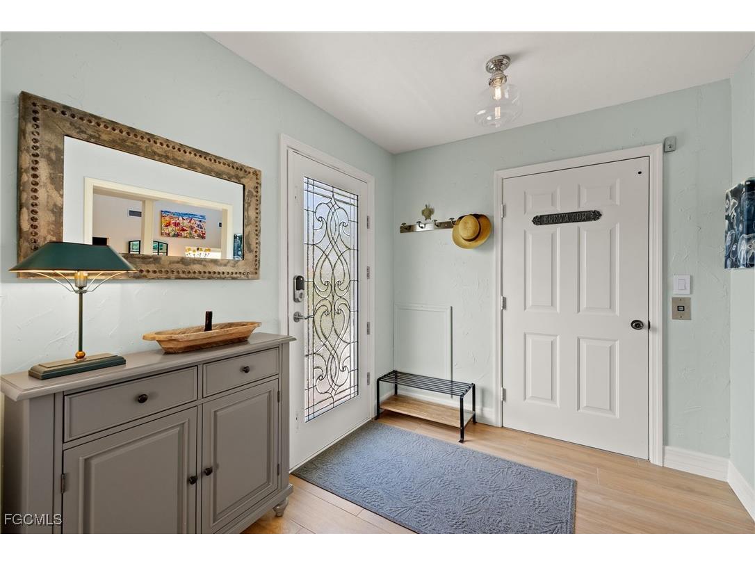 4245 Gulf Pines Drive Sanibel FL 33957 2025017495 image5