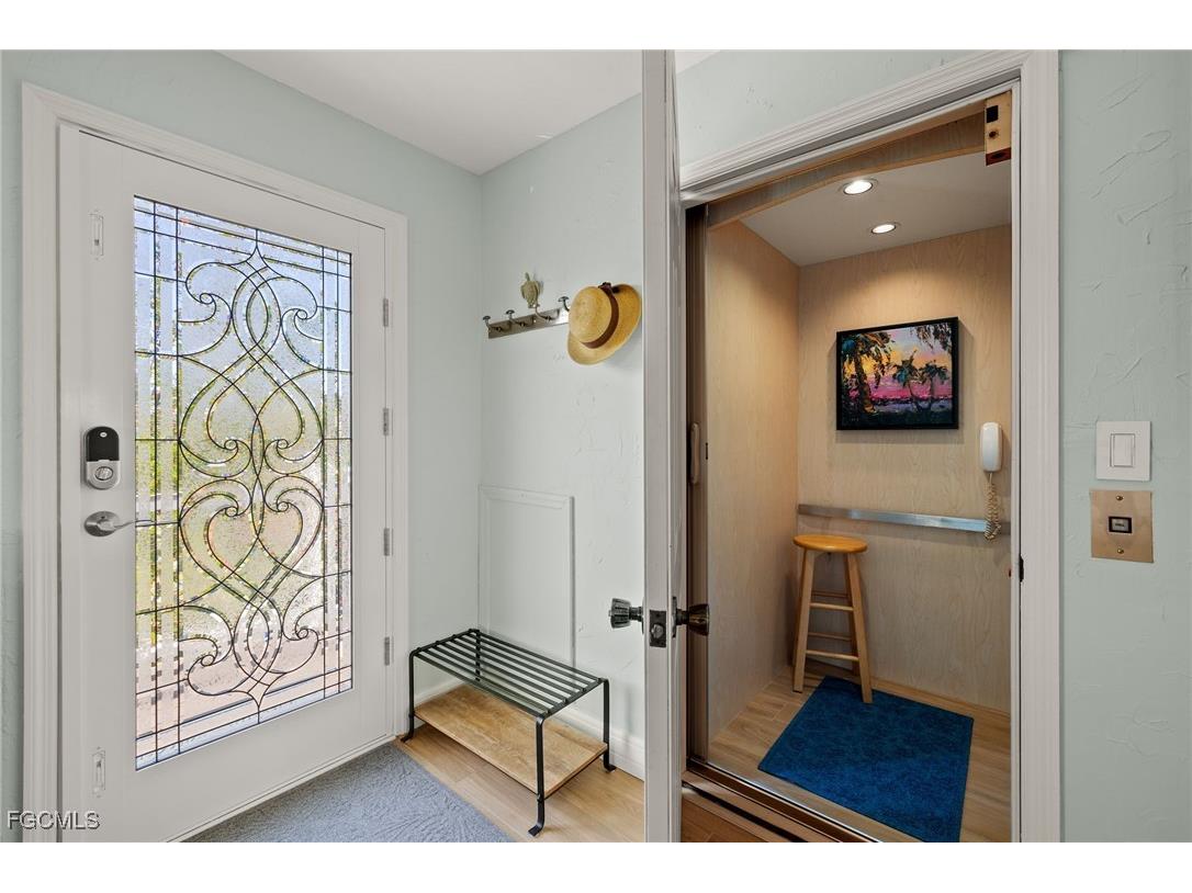 4245 Gulf Pines Drive Sanibel FL 33957 2025017495 image6