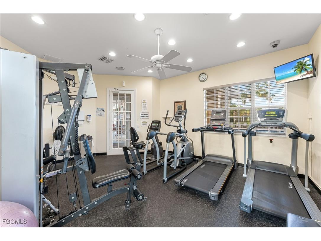 4247 Liron Avenue #104 Fort Myers FL 33916 2025008951 image25