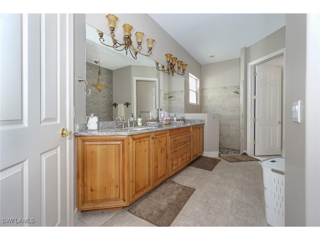 4248 Kensington High Street Naples FL 34105 226005412 image8