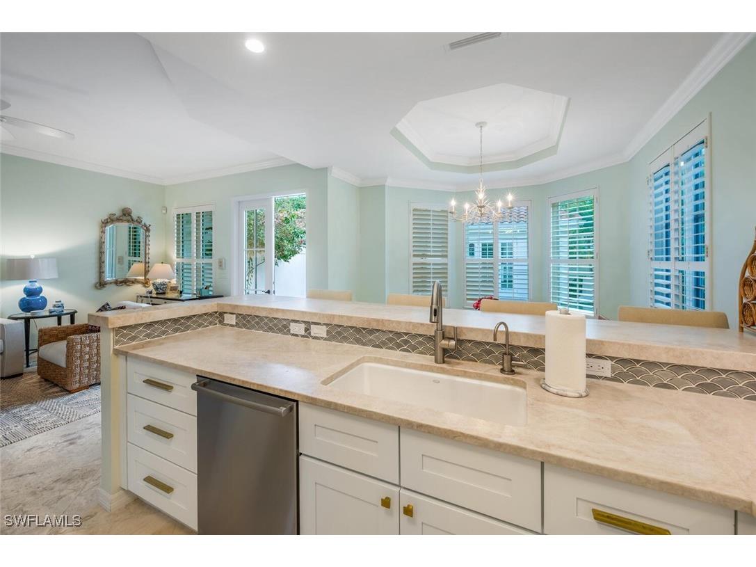 425 2nd Avenue S #A1 Naples FL 34102 225075098 image12